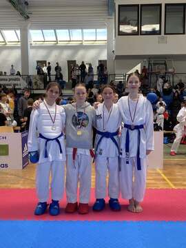 Teja Pecman 3. mesto v borbah